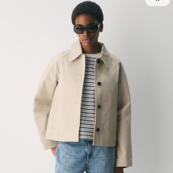 The Regent Short Trench Coat - Picture 2 of 3